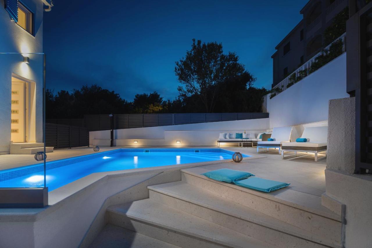 Villa Miholina - With Heated Swimming Pool Трогир Экстерьер фото