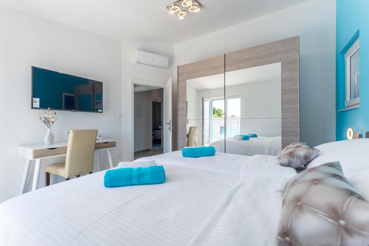 Villa Miholina - With Heated Swimming Pool Трогир Экстерьер фото