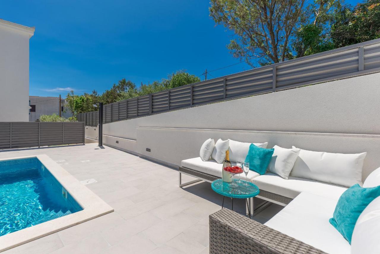 Villa Miholina - With Heated Swimming Pool Трогир Экстерьер фото