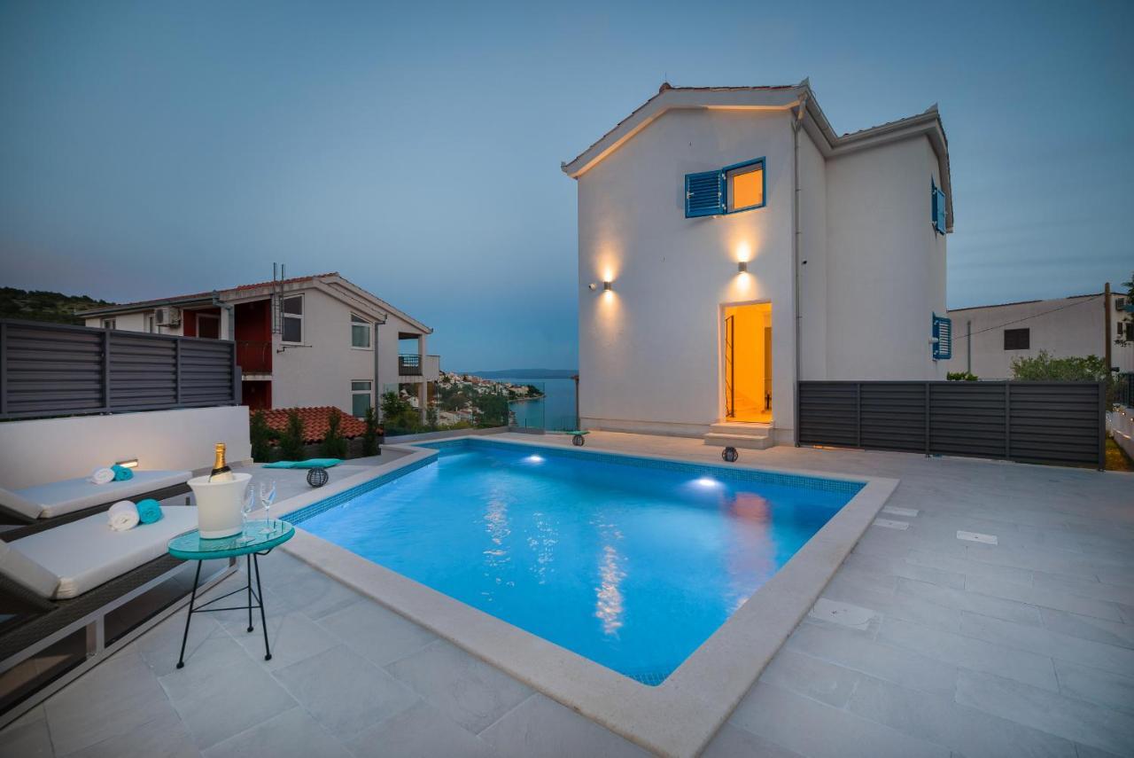 Villa Miholina - With Heated Swimming Pool Трогир Экстерьер фото